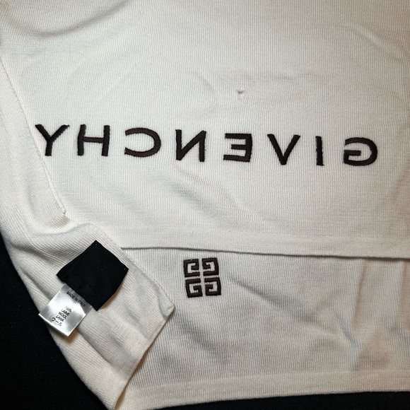 Givenchy Scarf - Picture 5 of 9